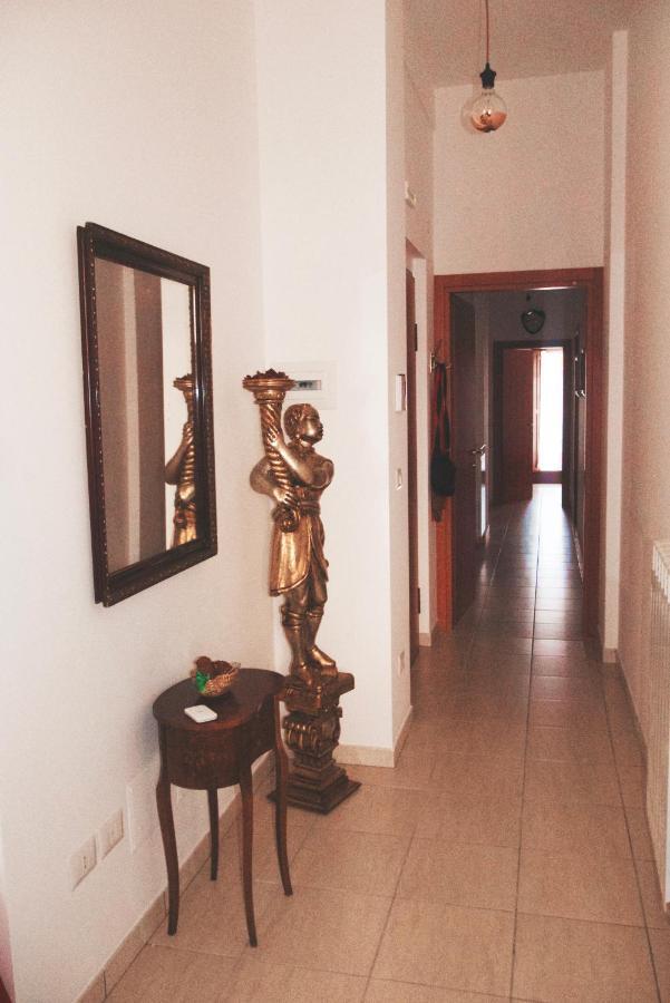 Le Ginestre Apartment ซุลโมนา ภายนอก รูปภาพ